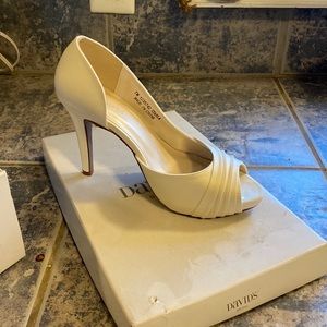 Ivory wedding shoes